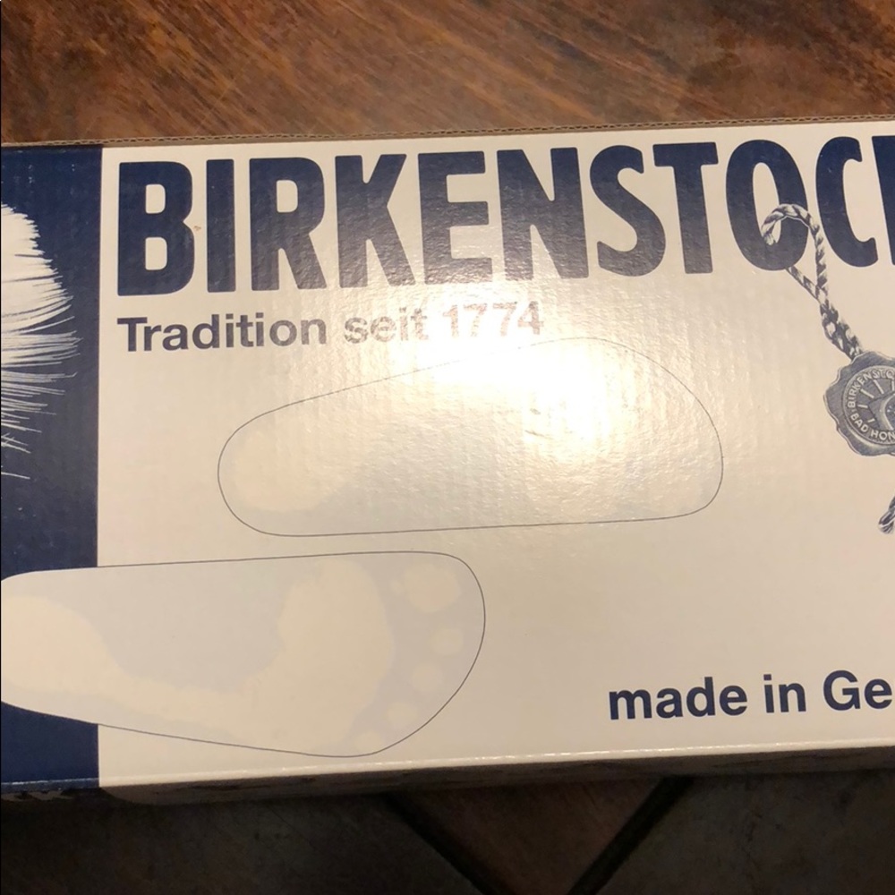 Birkenstock Gizeh leather sandals